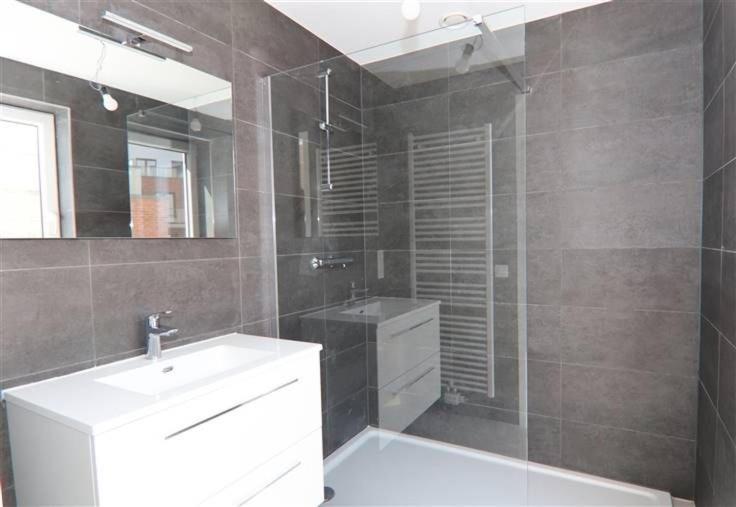 Superbe Appartement Neuf Et Moderne A Liege Exterior photo